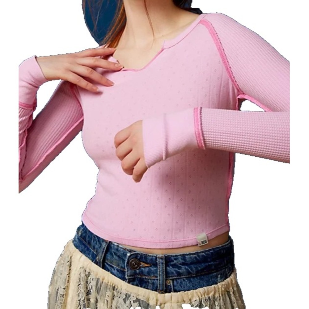 BDG Urban Outfitters Tee Viv Notch Neck Pointelle Pink Raglan